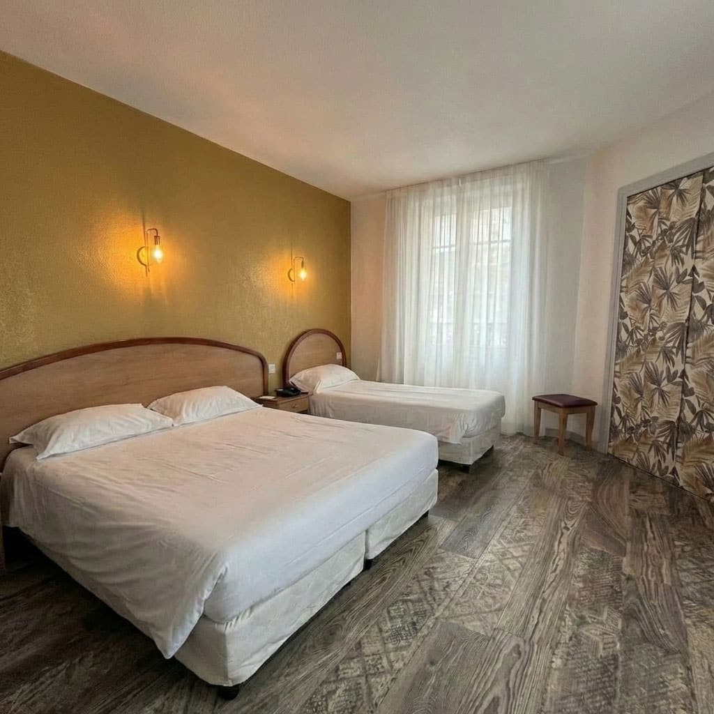 Hotel-Volvic-Chambre-triple-Confort